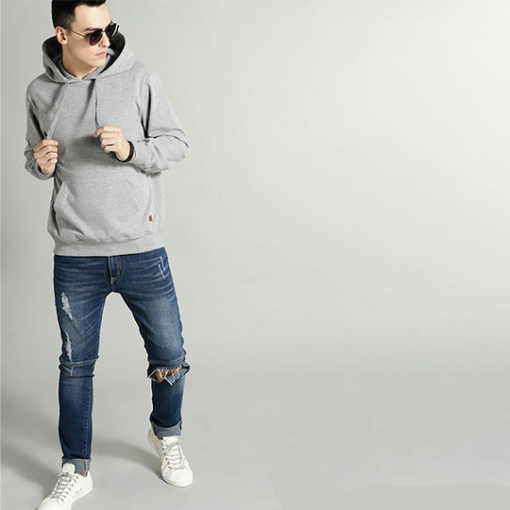 http://15.207.65.201/products/the-lifestyle-co-men-grey-melange-solid-hooded-sweatshirt
