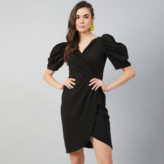 http://15.207.65.201/products/black-wrap-dress-with-volume-sleeves