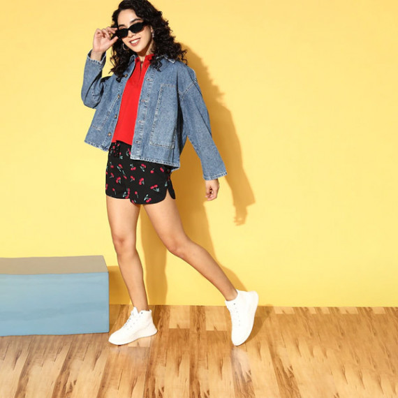 http://15.207.65.201/products/women-black-conversational-vacay-attire