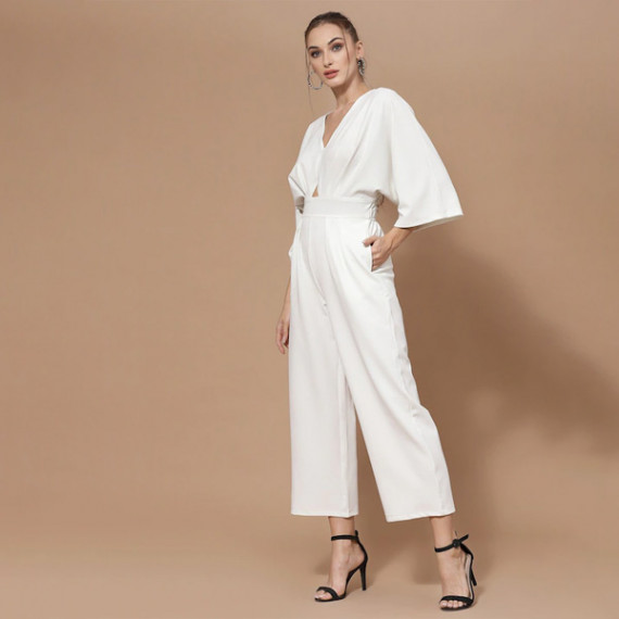 http://15.207.65.201/products/women-white-basic-jumpsuit