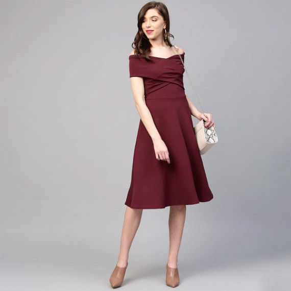 http://15.207.65.201/products/off-shoulder-pleated-fit-flare-dress