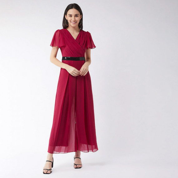 http://15.207.65.201/products/pink-black-pleated-jumpsuit-with-embellished-waist