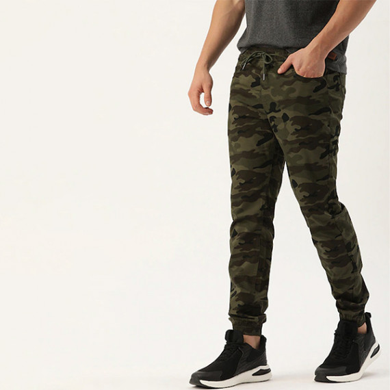 http://15.207.65.201/products/men-olive-green-camouflage-printed-slim-fit-joggers-trousers