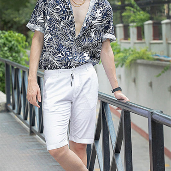http://15.207.65.201/products/men-white-solid-slim-fit-regular-shorts