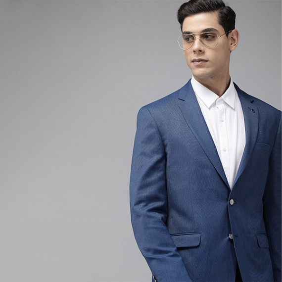 http://15.207.65.201/products/men-blue-self-design-slim-fit-single-breasted-formal-blazer
