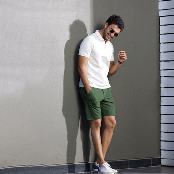 http://15.207.65.201/products/men-green-stretch-chino-shorts