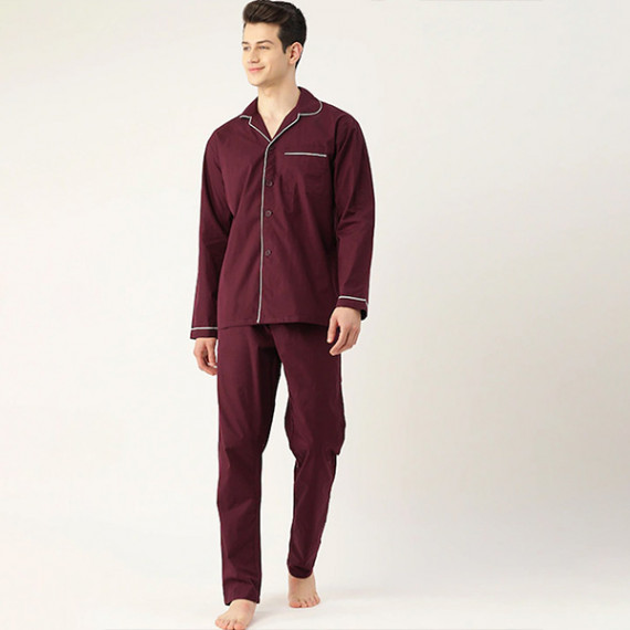 http://15.207.65.201/products/men-pure-cotton-solid-nightsuit