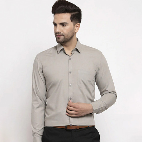 http://15.207.65.201/products/men-grey-smart-regular-fit-solid-formal-shirt