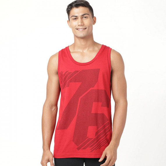 http://15.207.65.201/products/men-red-printed-innerwear-vests