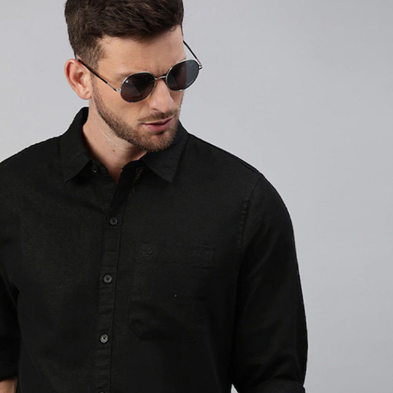 http://15.207.65.201/products/men-black-slim-fit-cotton-casual-shirt