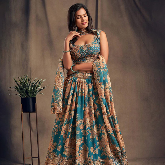 http://15.207.65.201/products/blue-beige-printed-semi-stitched-lehenga-unstitched-blouse-with-dupatta