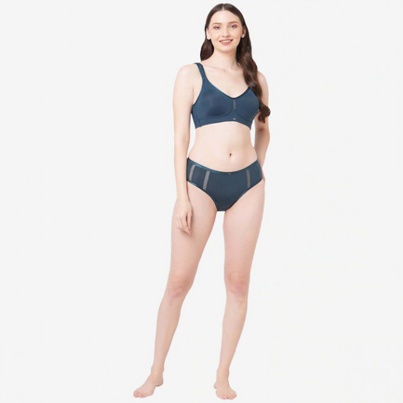 http://15.207.65.201/products/women-blue-high-waist-full-coverage-brief